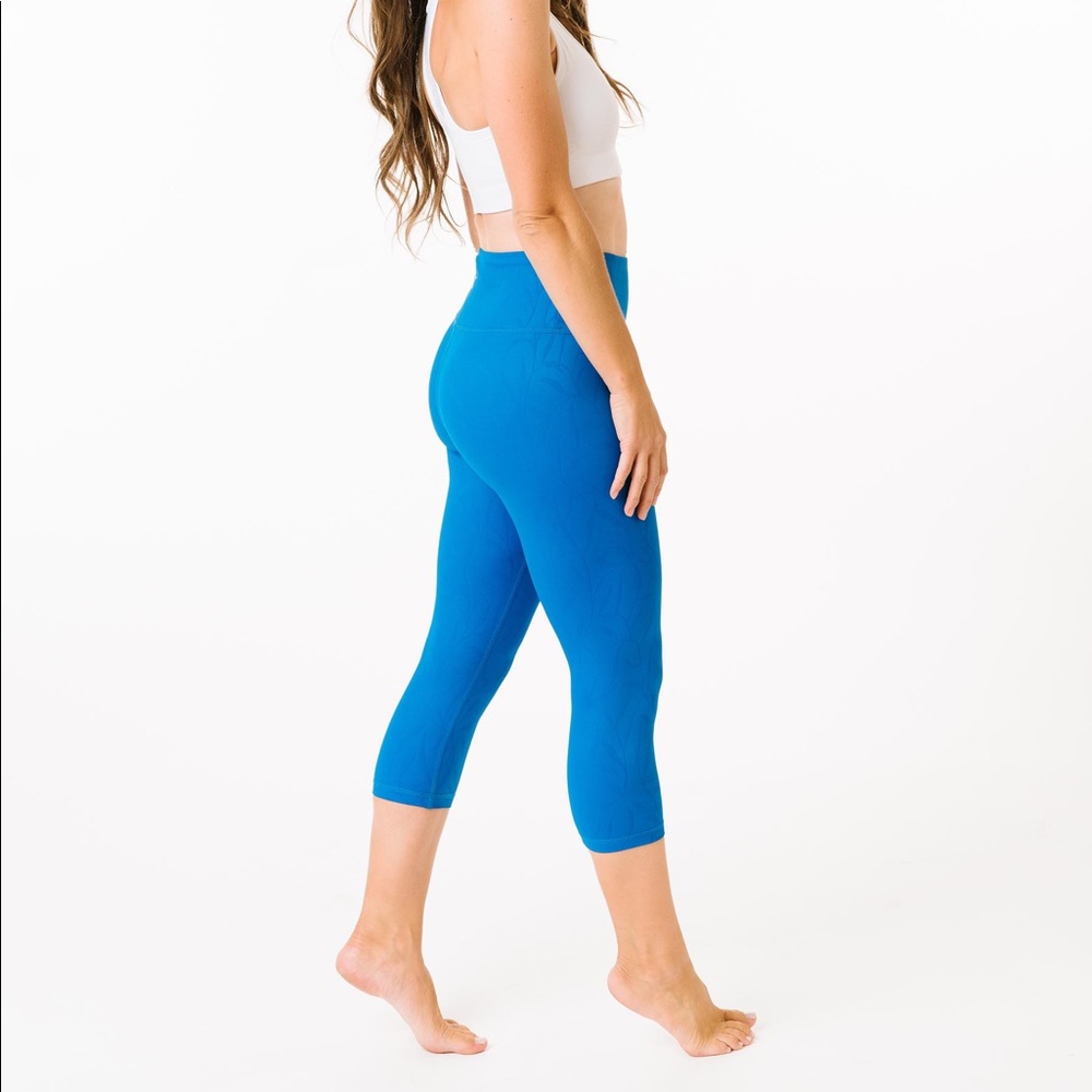 Royal Blue Willow Light n Tight Hi-Rise Crop  size 16-18